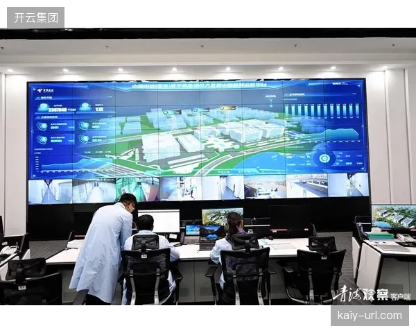 为实现全局态势感知，现代化体育场馆的AI摄像头部署密度已达到平均每100平方米一个